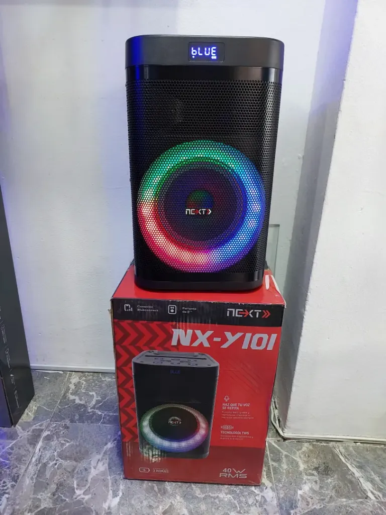CABINA PARLANTE BOCINA NEXT DE 8 LUCES LED NX-Y101..webp